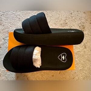 Rocket Dog’s Splash Slides